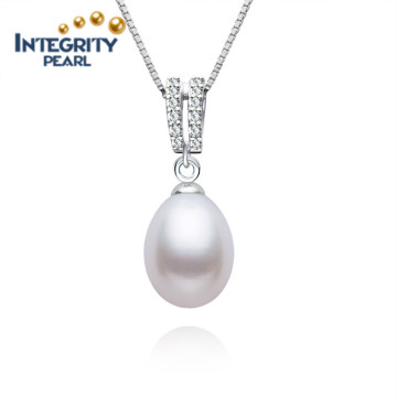 White Color Girls Love Freshwater Pearl Pendant 9-10mm AAA Rice Pearl Pendant